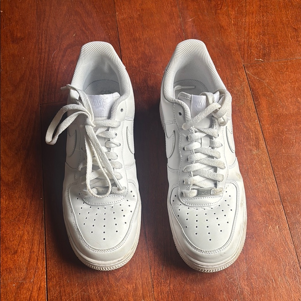 White Air Force 1 sneakers